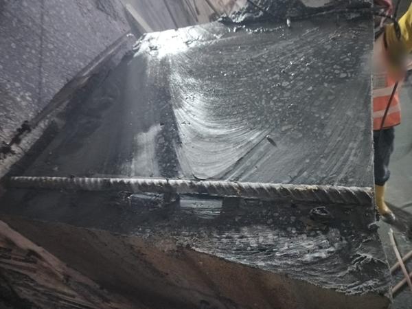 Removing Knock down panel at Cross Island Line Wire cutting